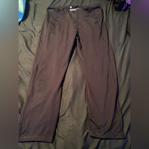 Women’s Large Black Capri Leggings